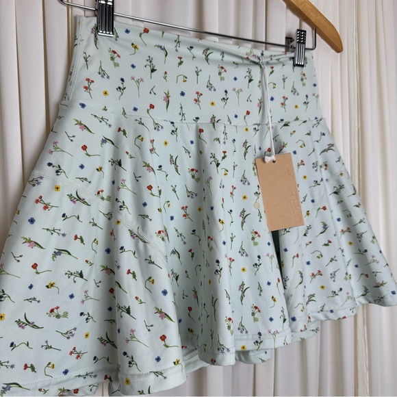 Popflex Twirl Skort Meadow Floral Green Active
Skirt Activewear Pilates - Picture 2 of 8